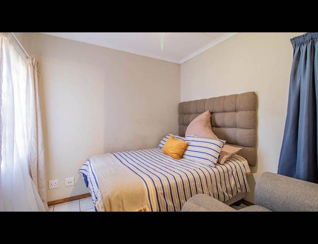 2 BEDROOM APARTMENT FOR SALE IN ESTHER PARK